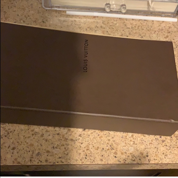 Louis Vuitton Zippy Wallet - Picture 5 of 9